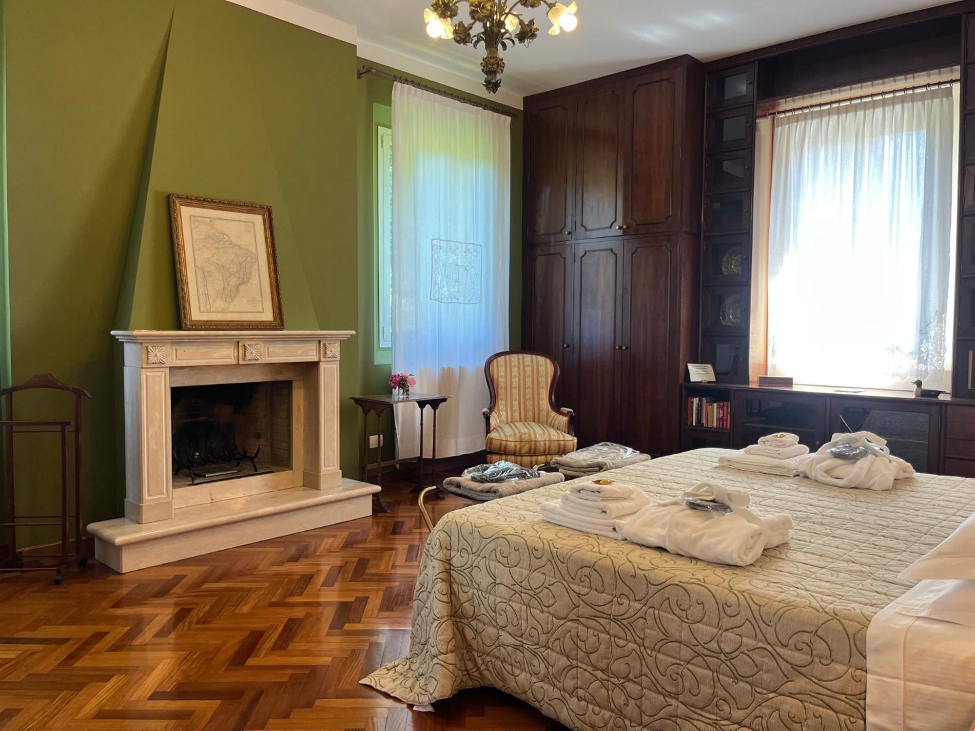 크레스펠라노 Casino Di Pragatto B&B 외부 사진