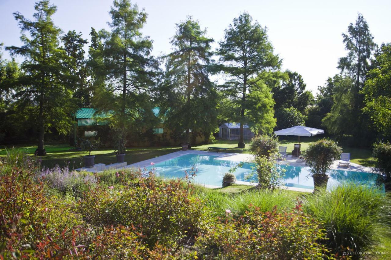 크레스펠라노 Casino Di Pragatto B&B 외부 사진